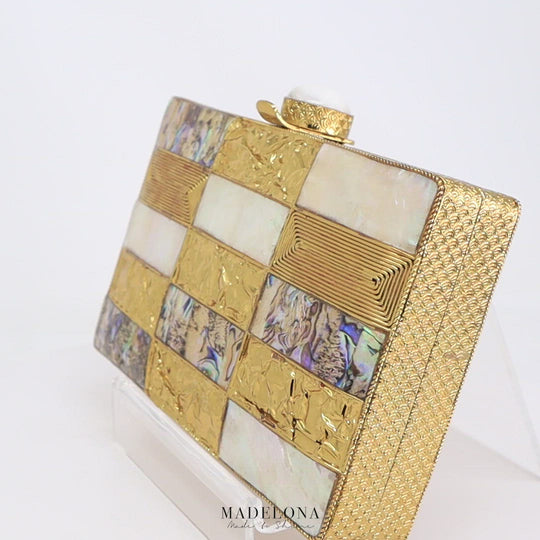 Ampa Clutch