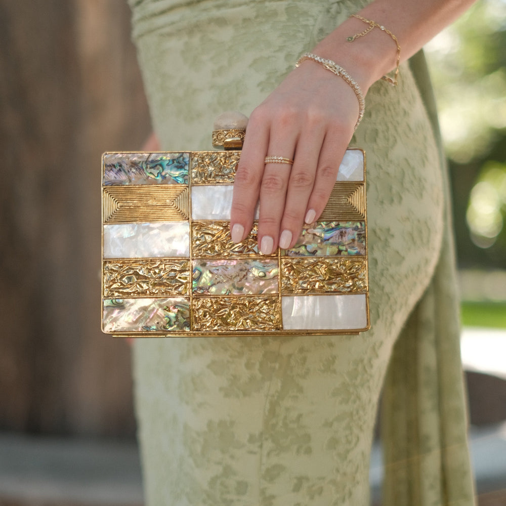 Ampa Clutch